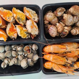 จัมโบ้เซ็ท ปูไข่นึ่ง 4 ตัว กุ้งเผาครึ่งโล หอยหวานเผาครึ่งโล หอยแครงลวกครึ่งโล