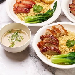 บะหมี่หน้าหมูแดง + หมุกรอบ