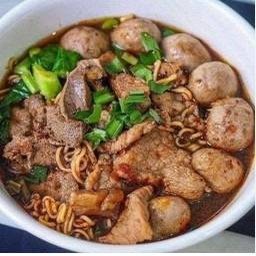 มาม่าหมูน้ำตก