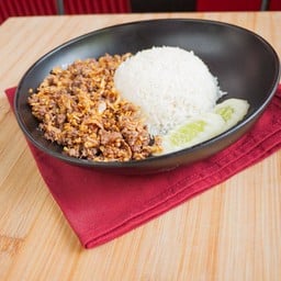 ข้าวเนื้อสับทอดกระเทียม