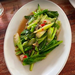 คะน้าปลาเค็ม