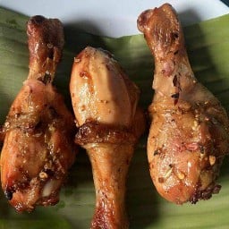 ไก่อบโอ่งทรงเครื่อง บ้านแม่สารป่าขาม