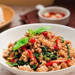 กระเพราหมูสับ(กับข้าว)
