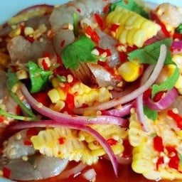 ยำข้าวโพดกุ้งสด