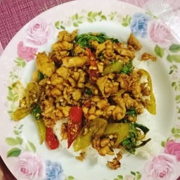 กระเพราไก่