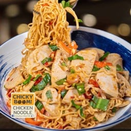 ยำมาม่าหมูยอ