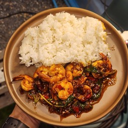 ผัดกระเพรากุ้ง 🦐 รสเด็ด