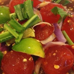 ยำไข่แดงเค็ม