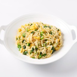ข้าวผัดคะน้าปลาเค็มไก่เส้น