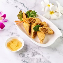 ปอเปี๊ยะเผือกไก่เส้น
