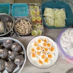 ร้านสองตุ๊ก เมี่ยง ตำ ยำ แซ่บ