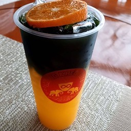 Green tea with a rich, fragrant aroma. The scent of real tea is refreshing and addictive. You have to order it every day.  ชาเขียวหอมหวนมันเข้มข้น กลิ่นชา แท้ดื