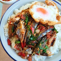 ข้าวผัดกะเพราปลาทู