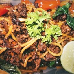 สปาเก็ตตี้เส้นคลุกเนื้อโคขุนสับ!!!