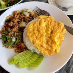 อาหารตามสั่ง ครัวบ้านบ้าน รามคำแหง