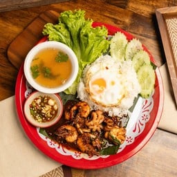 กะเพรากุ้ง stir-fried shrim with hot basil