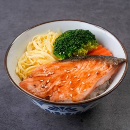 ข้าวหน้าปลาแซลมอนเทริยากิ