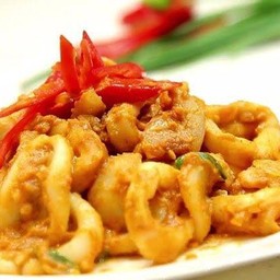 หมึกผัดไข่เค็ม (กับข้าว)