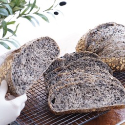 ซาวโดว์งาดำข้าวโอ๊ต ครึ่งโลฟ