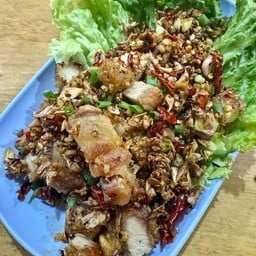 หมูกรอบคั่วพริกเกลือ