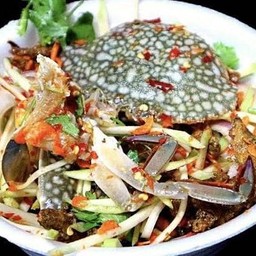 ยำมะม่วงปูม้าสด