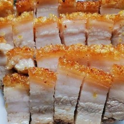 หมูกรอบสวรรค์ 3 ซอส