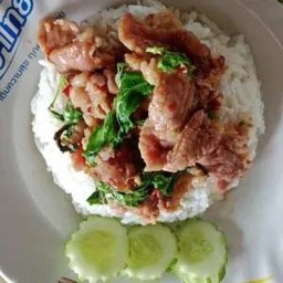 ข้าวกะเพราหมูหมัก