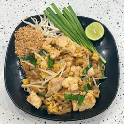 ผัดไทไก่