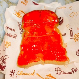 ขนมปังปิ้งสตอเบอรี่