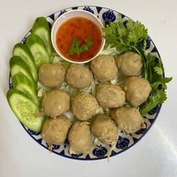 ลูกชิ้นเนื้อทอด