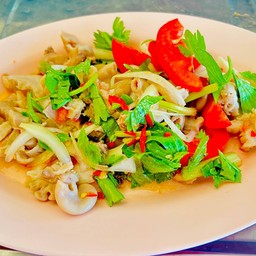 ยำไส้ตัน