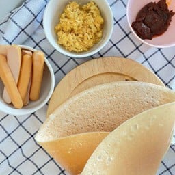 เครปพริกเผาไส้กรอกหมูหยอง