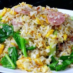 ข้าวผัดแหนม fired rice with beef sausage