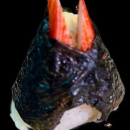 ข้าวปั้นสามเหลี่ยมปูอัด