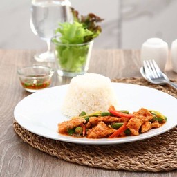 ผัดพริกแกงราดข้าว