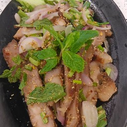 คอหมูย่าง