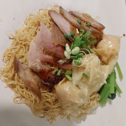 บะหมี่จับกังเพิ่มเกี๊ยว