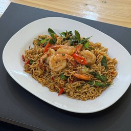 มาม่าผัดฉ่ากุ้ง