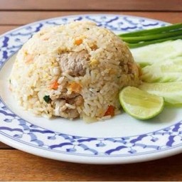 ข้าวผัดหมูชิ้น