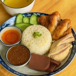 ข้าวมันไก่อนุบาล