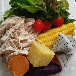 สลัดอกไก่ต้ม