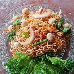 ยำมาม่า