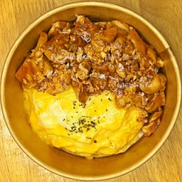 ข้าวราดไข่ข้นนุ่ม+อกไก่ผัดกระเทียมล้นคำ