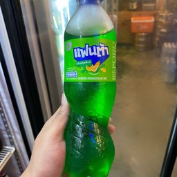 น้ำเขียว(แฟนต้า)