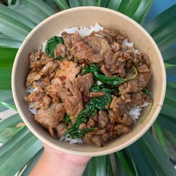 กะเพราเนื้อชิ้น