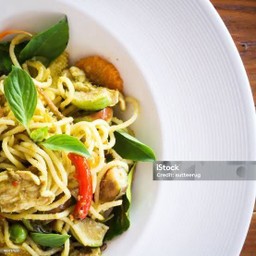 สปาเก็ตตี้ซอสเขียวหวาน