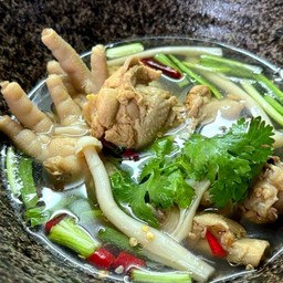 ต้มชุปเปอร์ไก่ (กับข้าว)