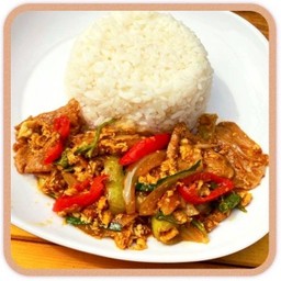 เนืัอหมู ผัดผงกะหรี่ (ราดข้าว)