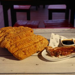 หมูกรอบ เนื้อนุ่มหนังฟู ขีดละ