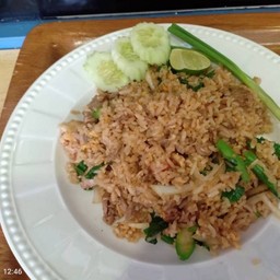 ข้าวผัดรถไฟเนื้อ